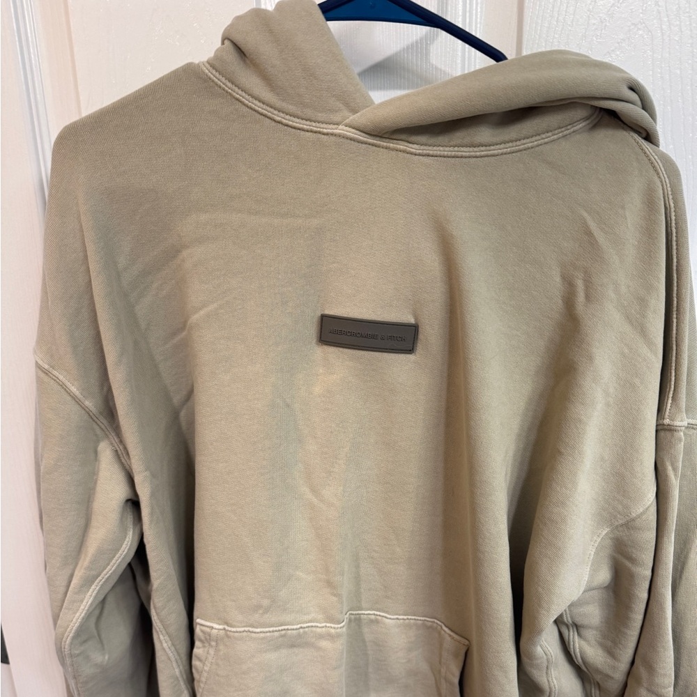 Abercrombie & Fitch Tan Sweatshirt Relaxed Fit